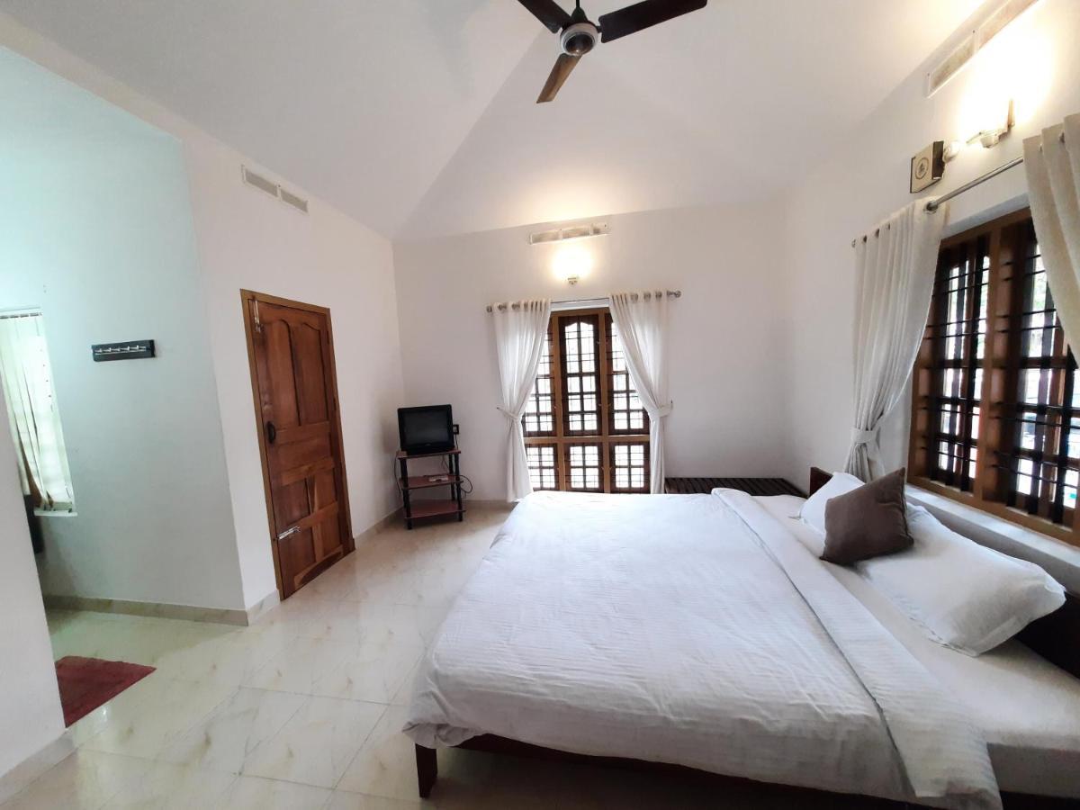 Oriole Homestay Thekkady Zewnętrze zdjęcie