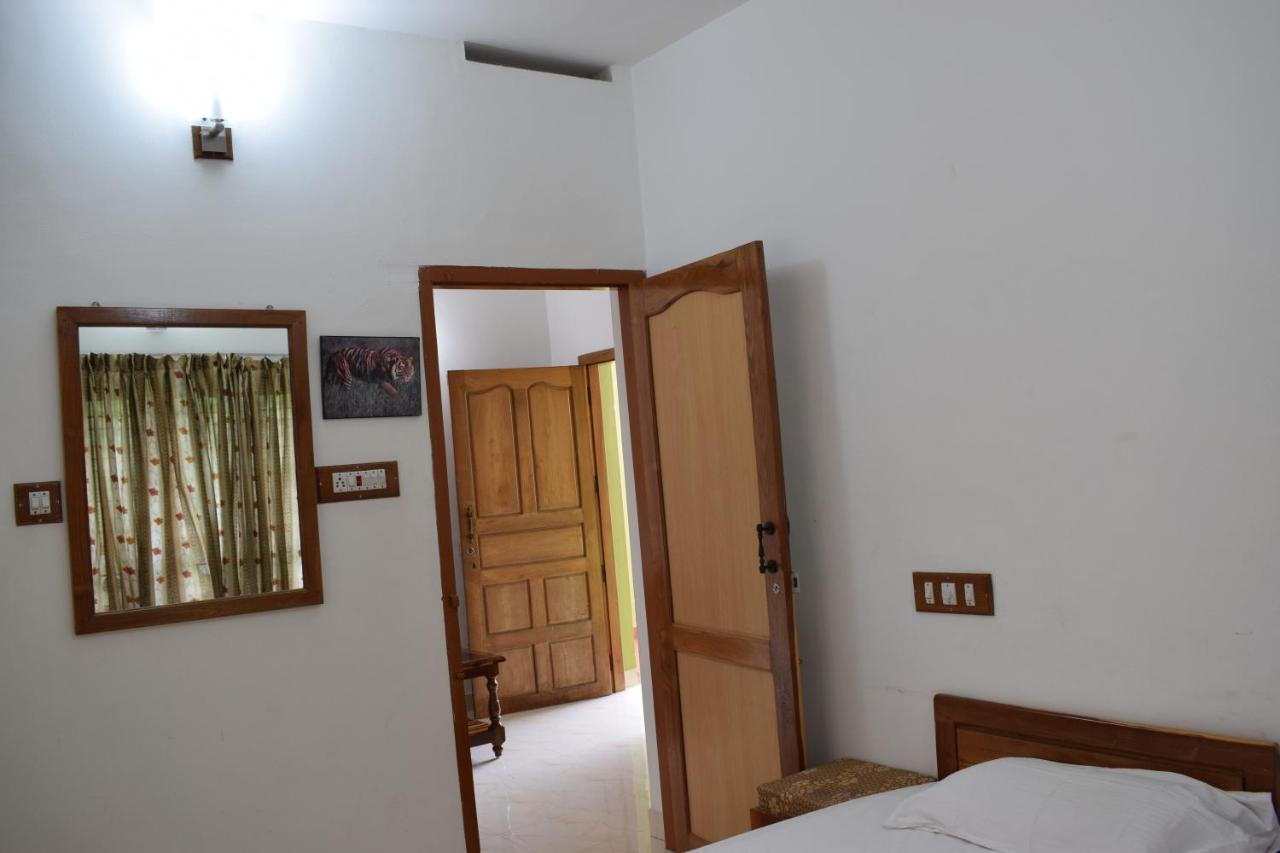Oriole Homestay Thekkady Zewnętrze zdjęcie